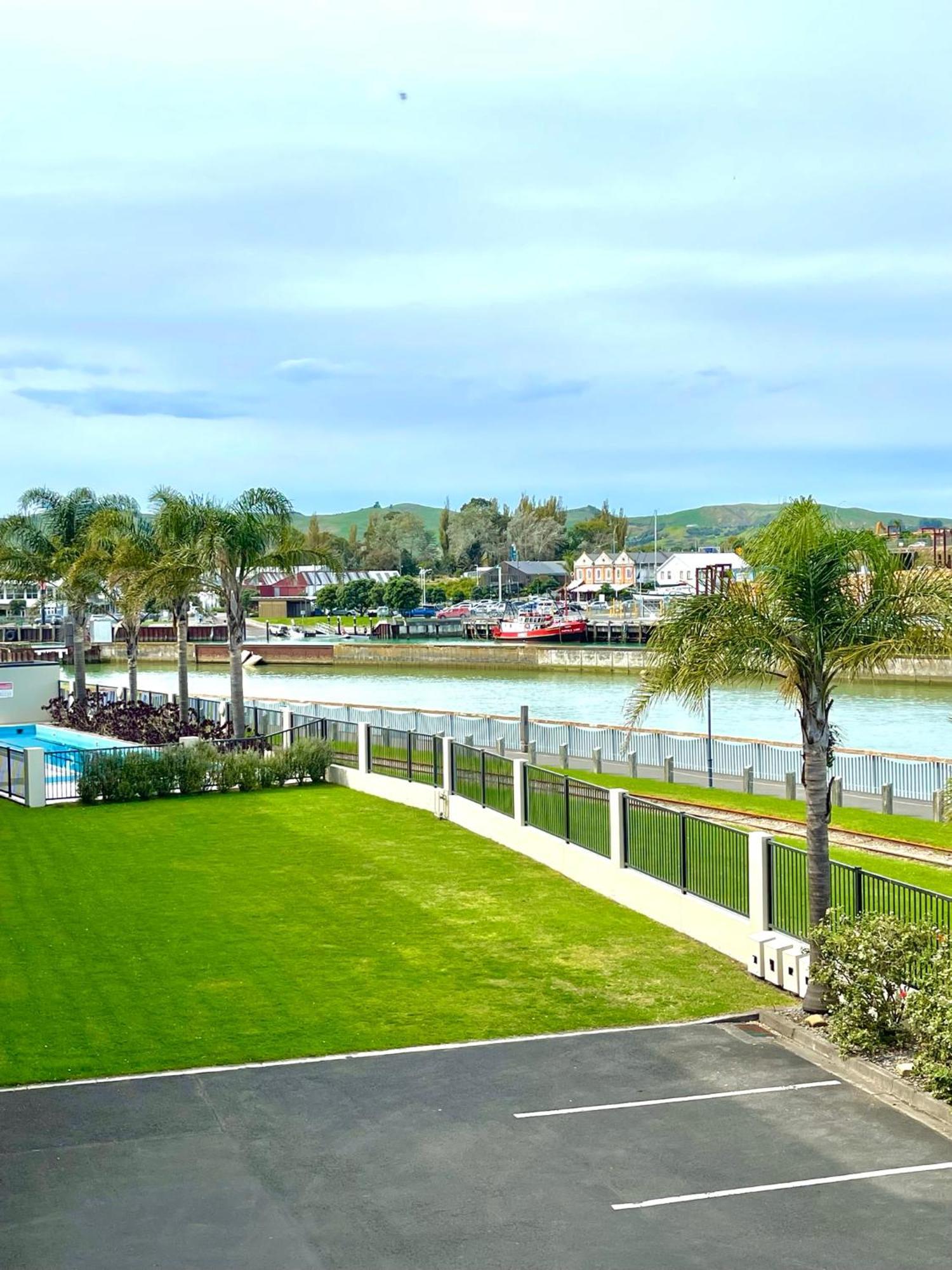 Portside Hotel Gisborne Exterior photo